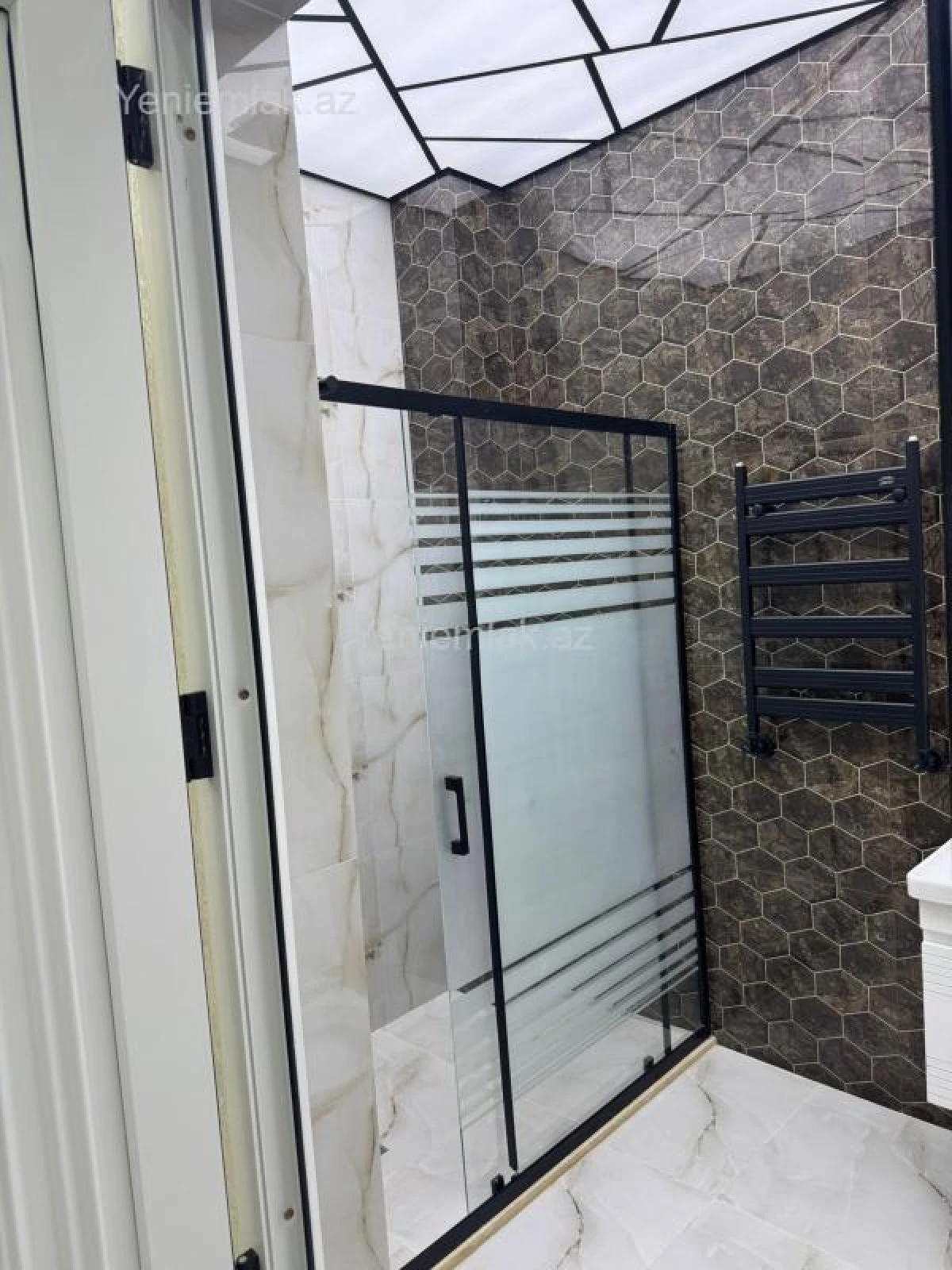 Satılır 3 otaqlı yeni tikili 103 m²