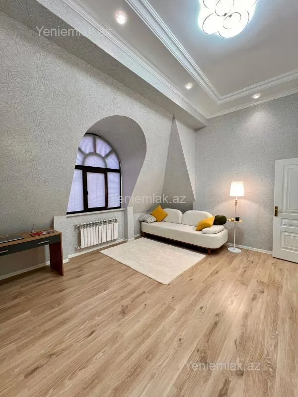 Satılır 2 otaqlı yeni tikili 78 m²
