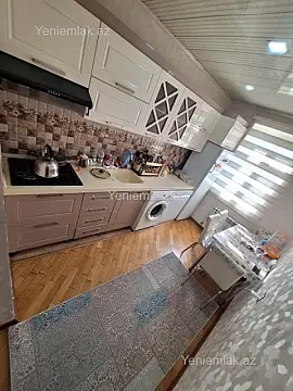 Satılır 3 otaqlı köhnə tikili 68 m²