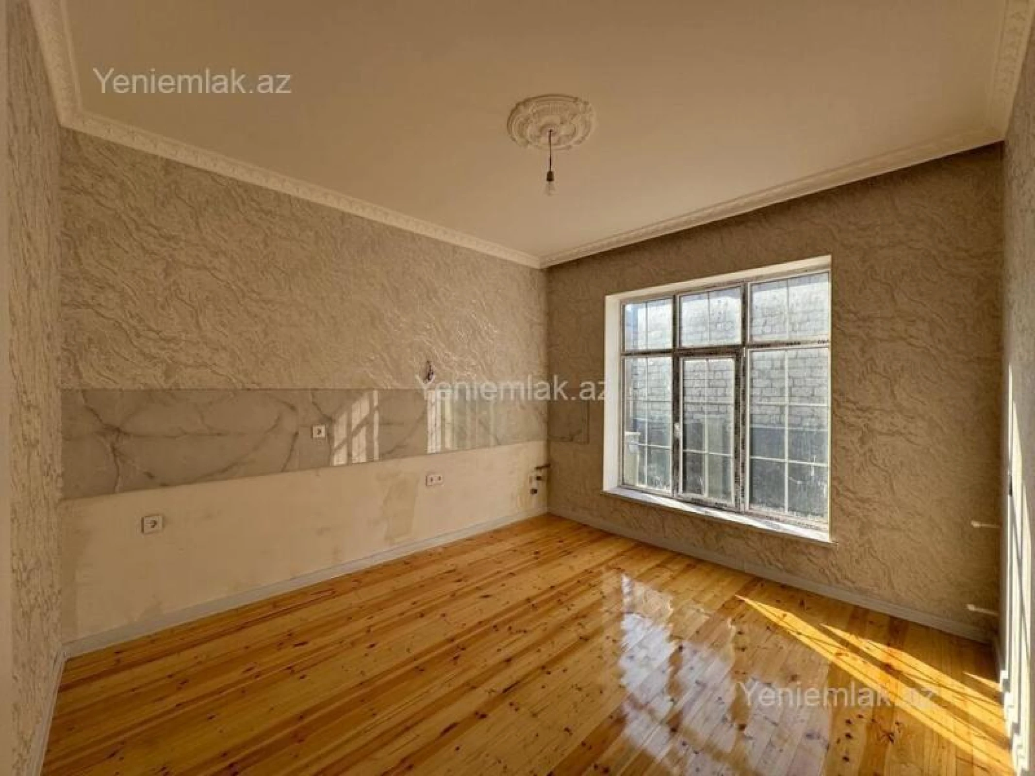 Satılır 2 otaqlı yeni tikili 50 m²