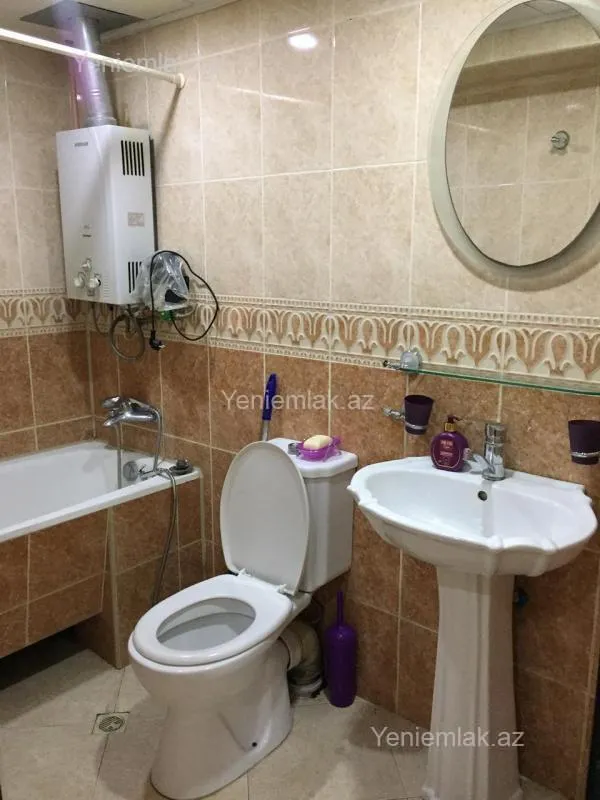 Satılır 3 otaqlı köhnə tikili 110 m²