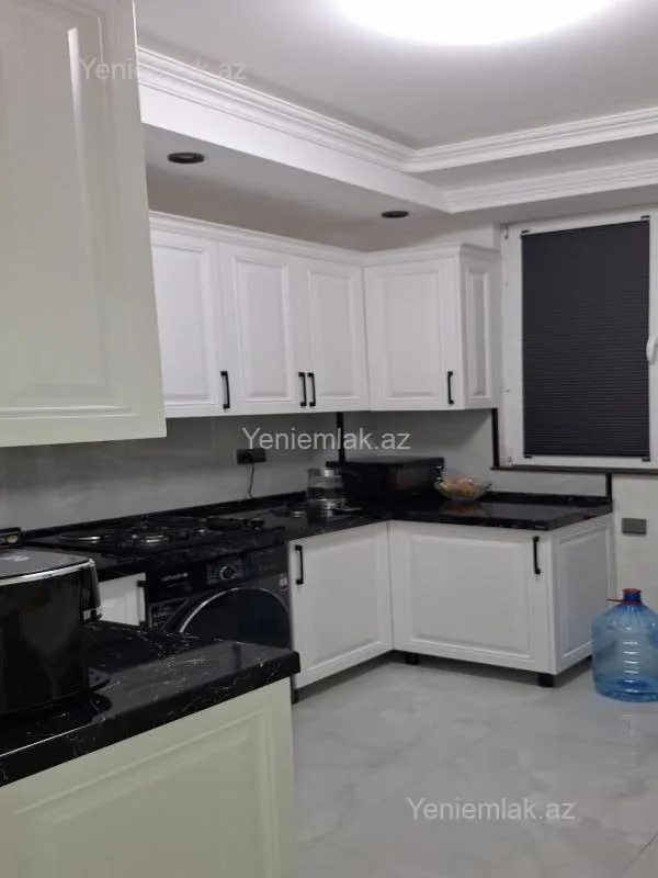 Satılır 3 otaqlı yeni tikili 82 m²