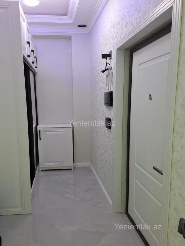 Satılır 3 otaqlı yeni tikili 82 m²