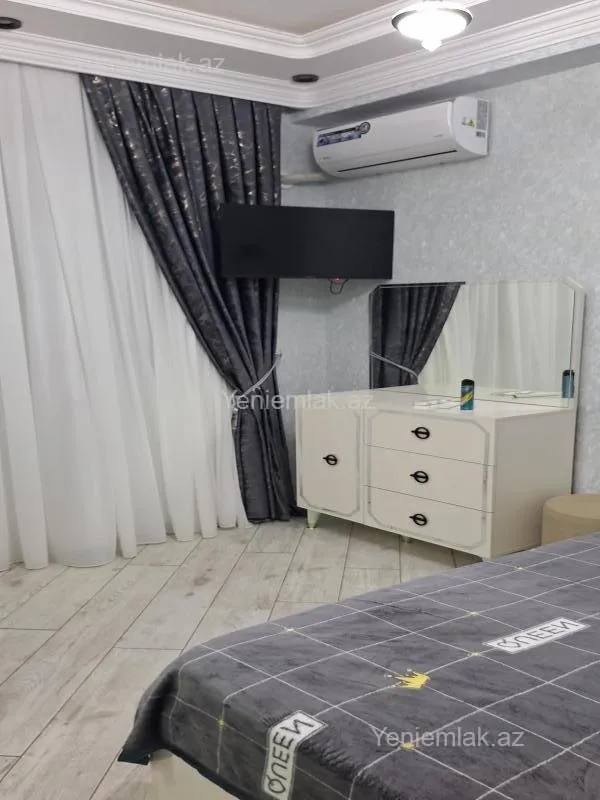 Satılır 3 otaqlı yeni tikili 82 m²