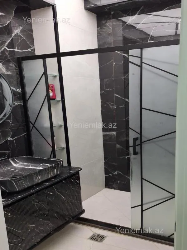 Satılır 3 otaqlı yeni tikili 82 m²