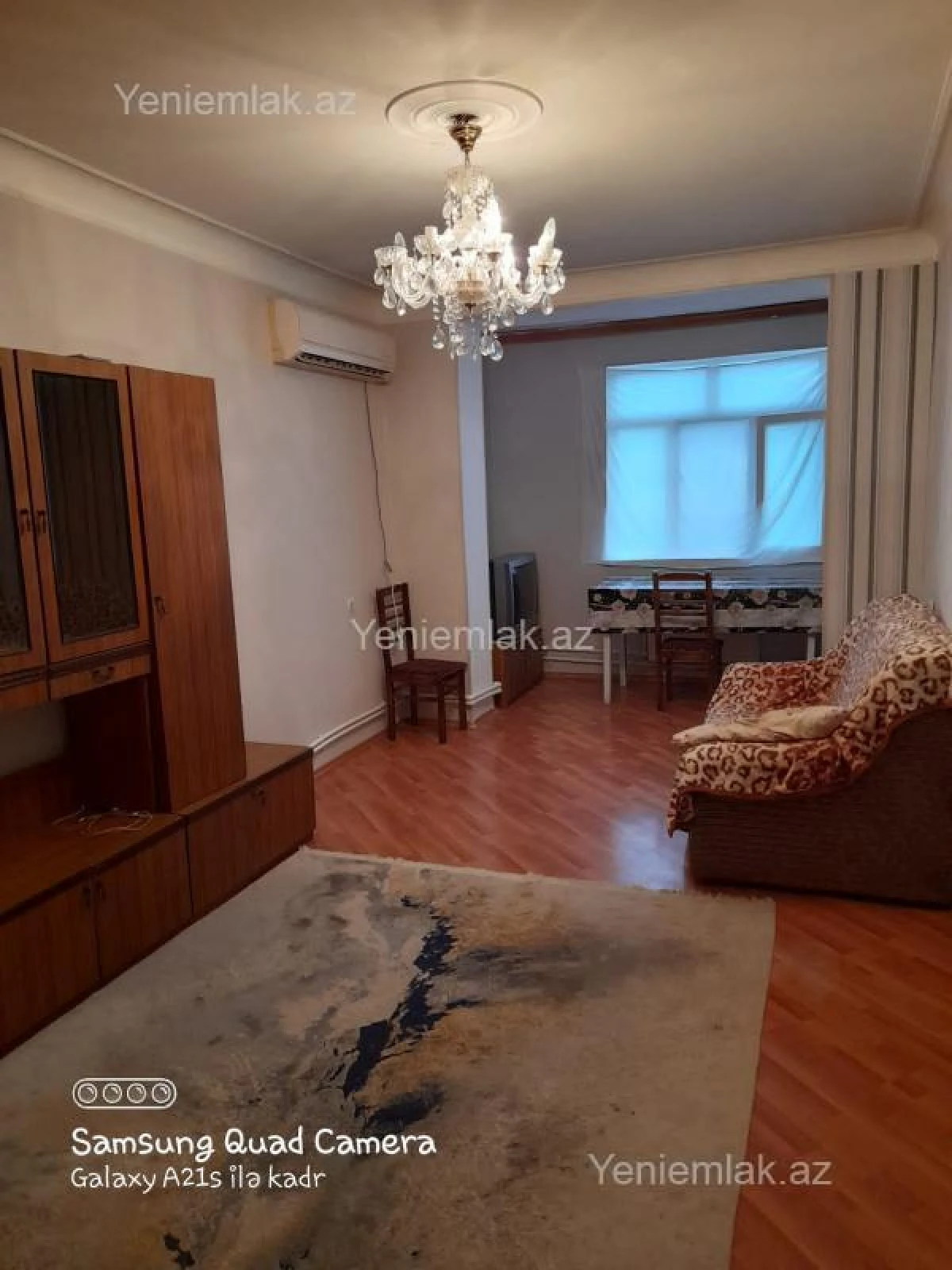 Satılır 4 otaqlı köhnə tikili 100 m²