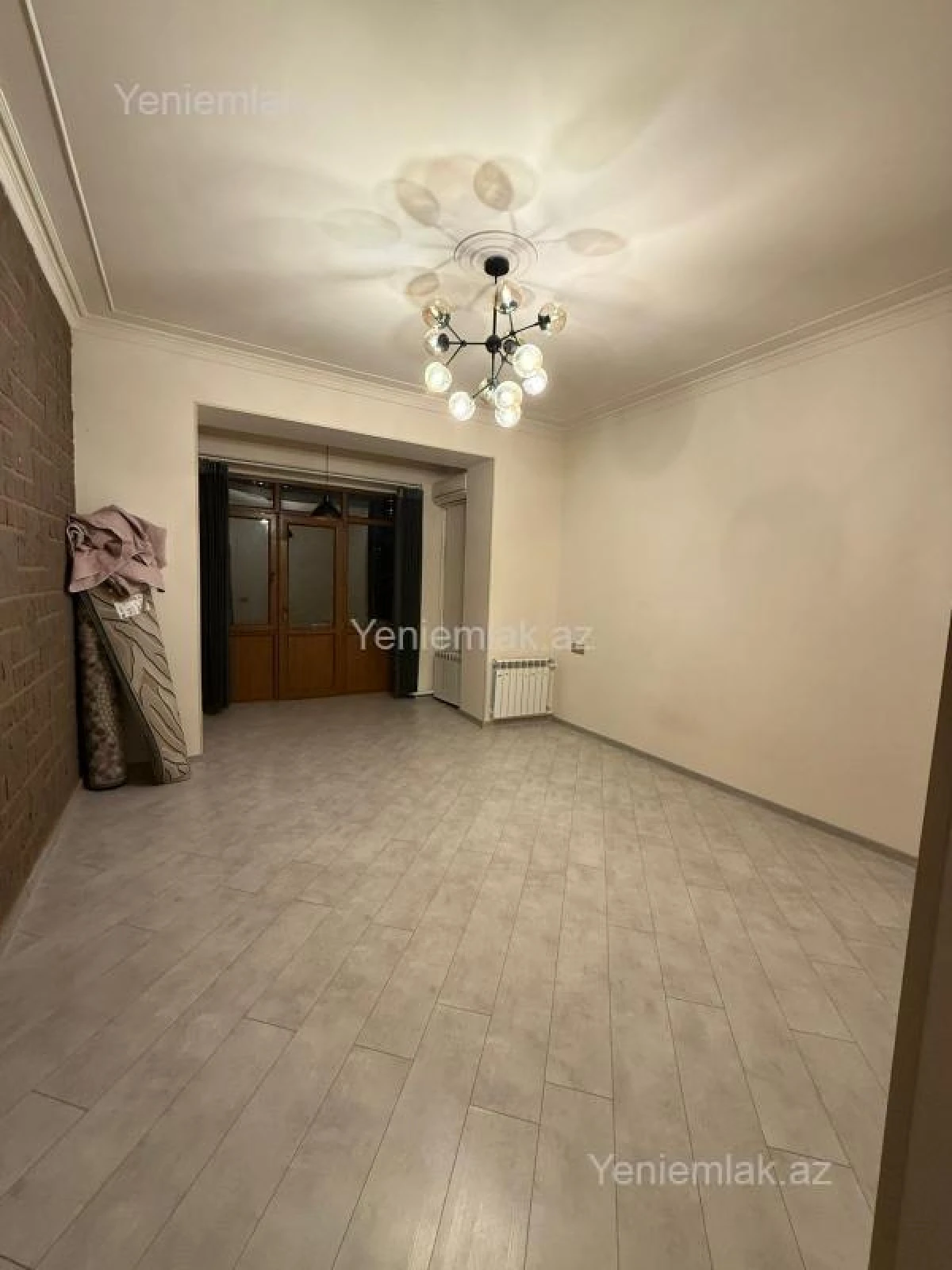 Satılır 3 otaqlı köhnə tikili 90 m²