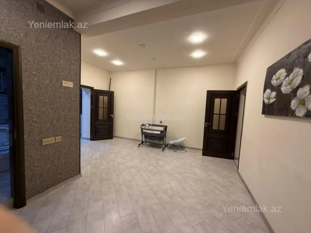 Satılır 3 otaqlı köhnə tikili 90 m²