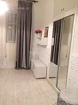 Satılır 1 otaqlı köhnə tikili 35 m²