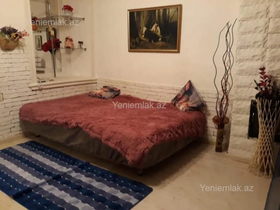 Satılır 1 otaqlı köhnə tikili 35 m²
