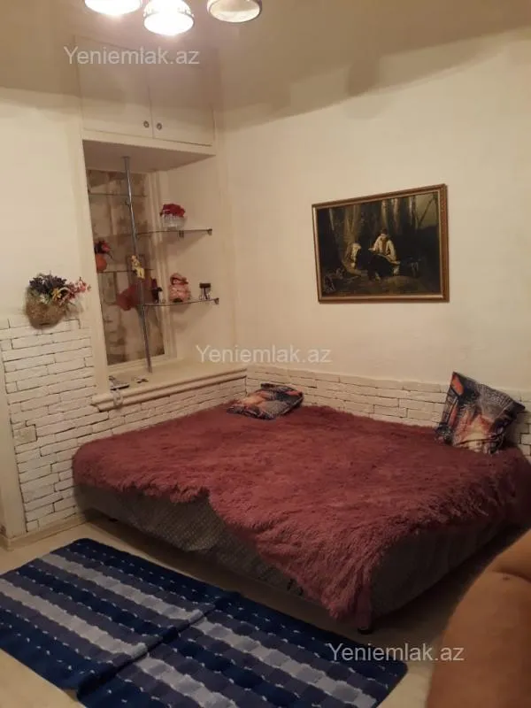 Satılır 1 otaqlı köhnə tikili 35 m²