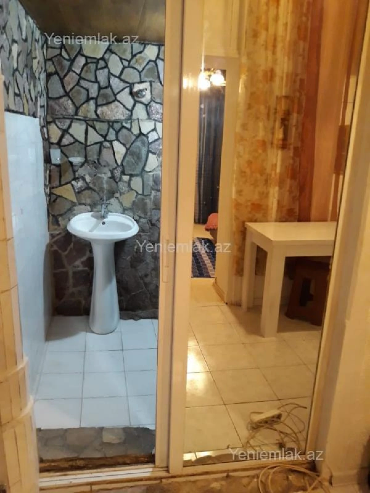 Satılır 1 otaqlı köhnə tikili 35 m²