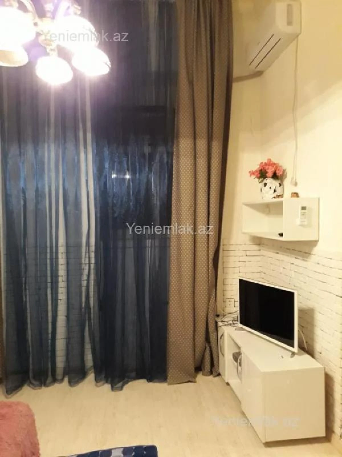 Satılır 1 otaqlı köhnə tikili 35 m²
