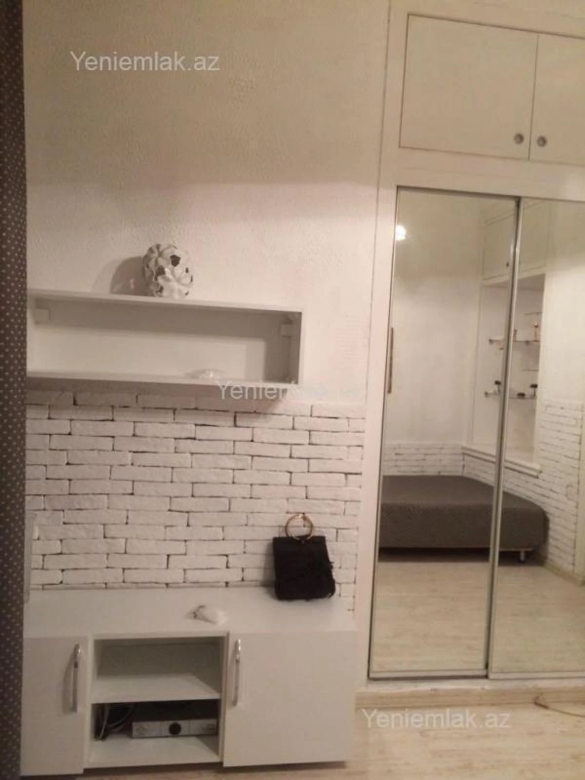 Satılır 1 otaqlı köhnə tikili 35 m²