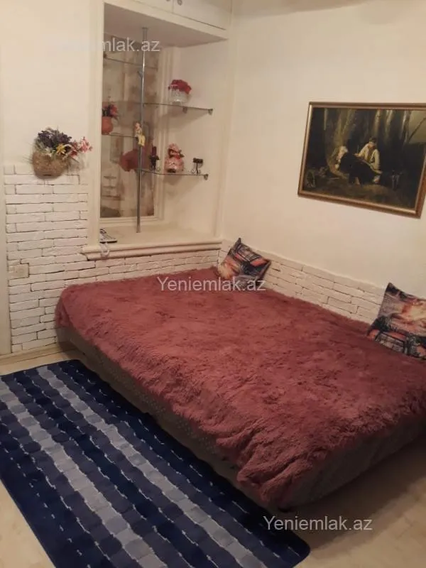 Satılır 1 otaqlı köhnə tikili 35 m²