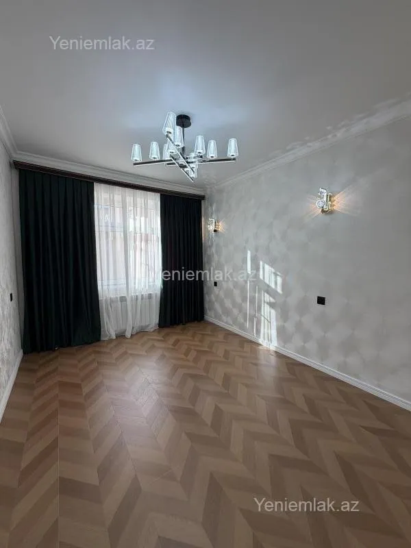 Satılır 3 otaqlı köhnə tikili 80 m²