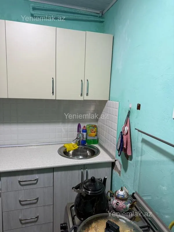 Satılır 3 otaqlı köhnə tikili 78 m²