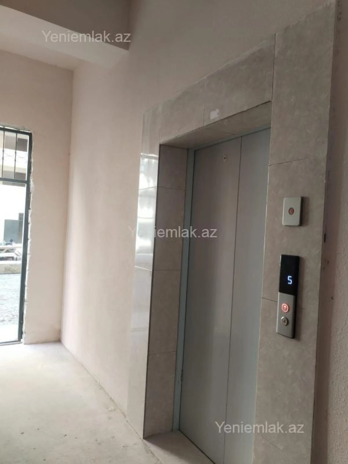 Satılır 2 otaqlı yeni tikili 61 m²