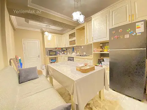 Satılır 3 otaqlı yeni tikili 130 m²