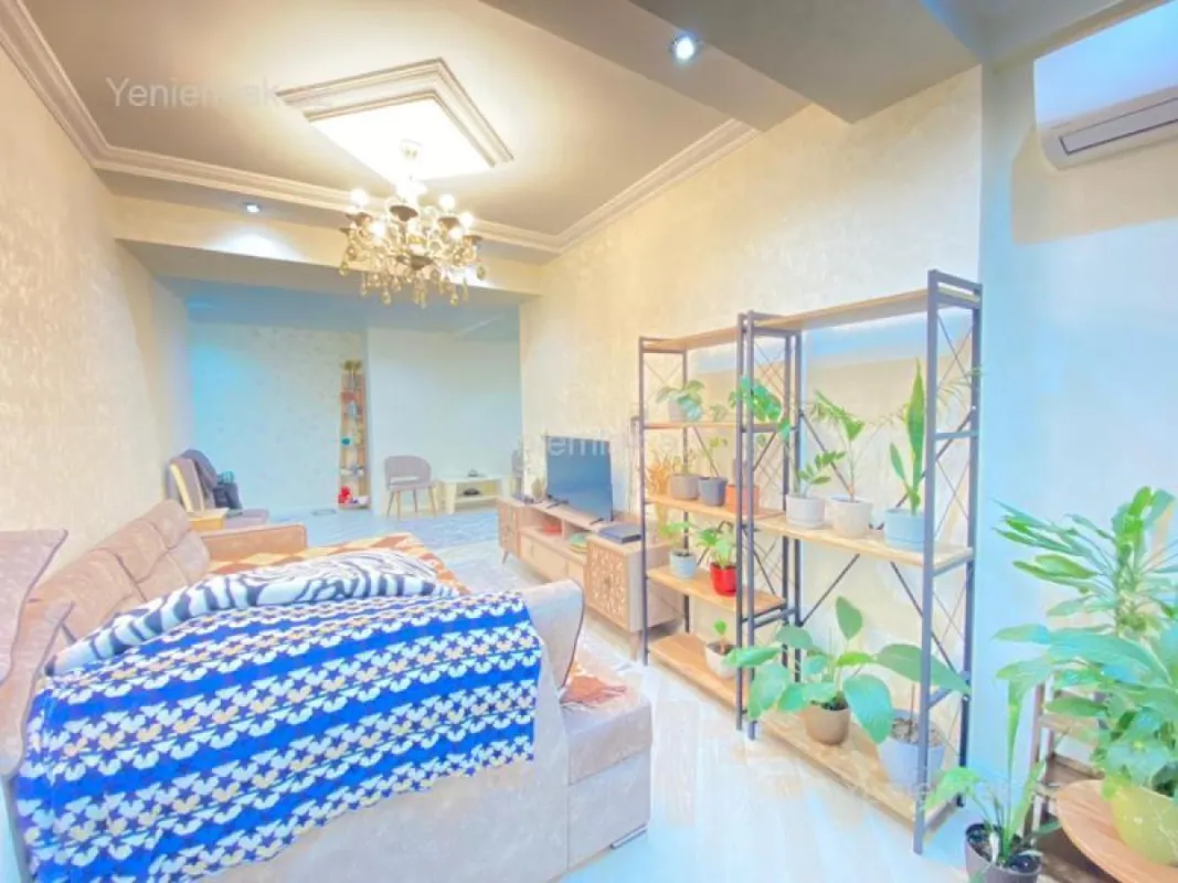 Satılır 3 otaqlı yeni tikili 130 m²