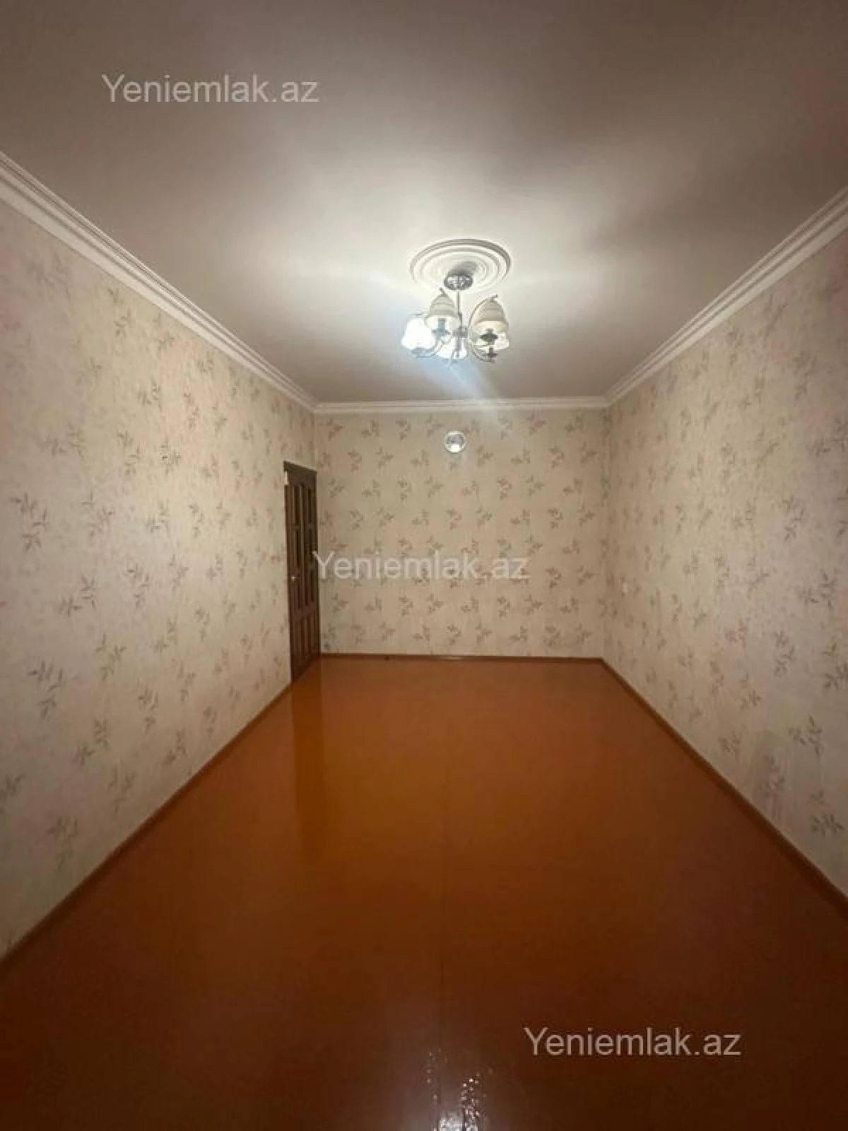 Satılır 2 otaqlı köhnə tikili 60 m²