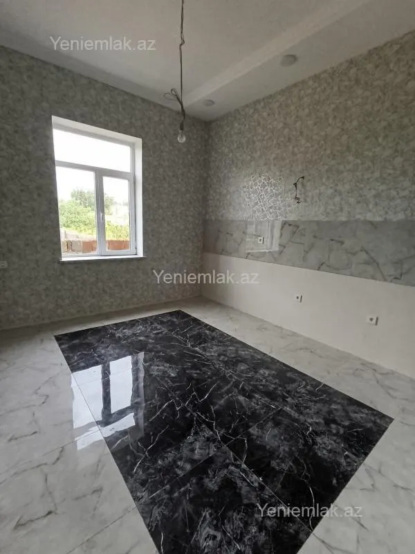 Satılır 4 otaqlı həyət evi 160 m²