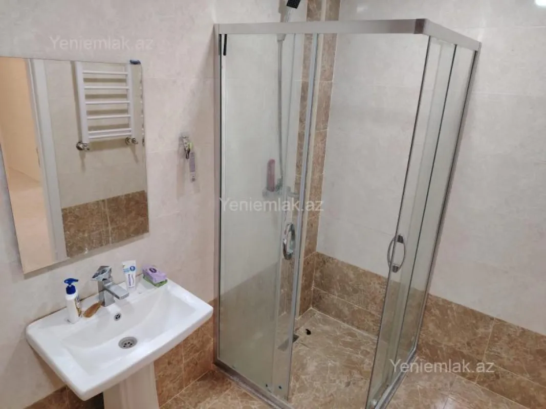 Satılır 2 otaqlı yeni tikili 81 m²