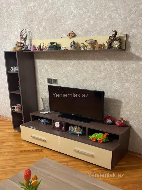 Satılır 3 otaqlı yeni tikili 125 m²