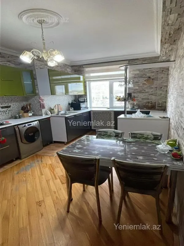 Satılır 3 otaqlı yeni tikili 125 m²