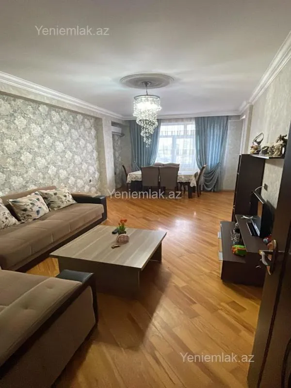 Satılır 3 otaqlı yeni tikili 125 m²