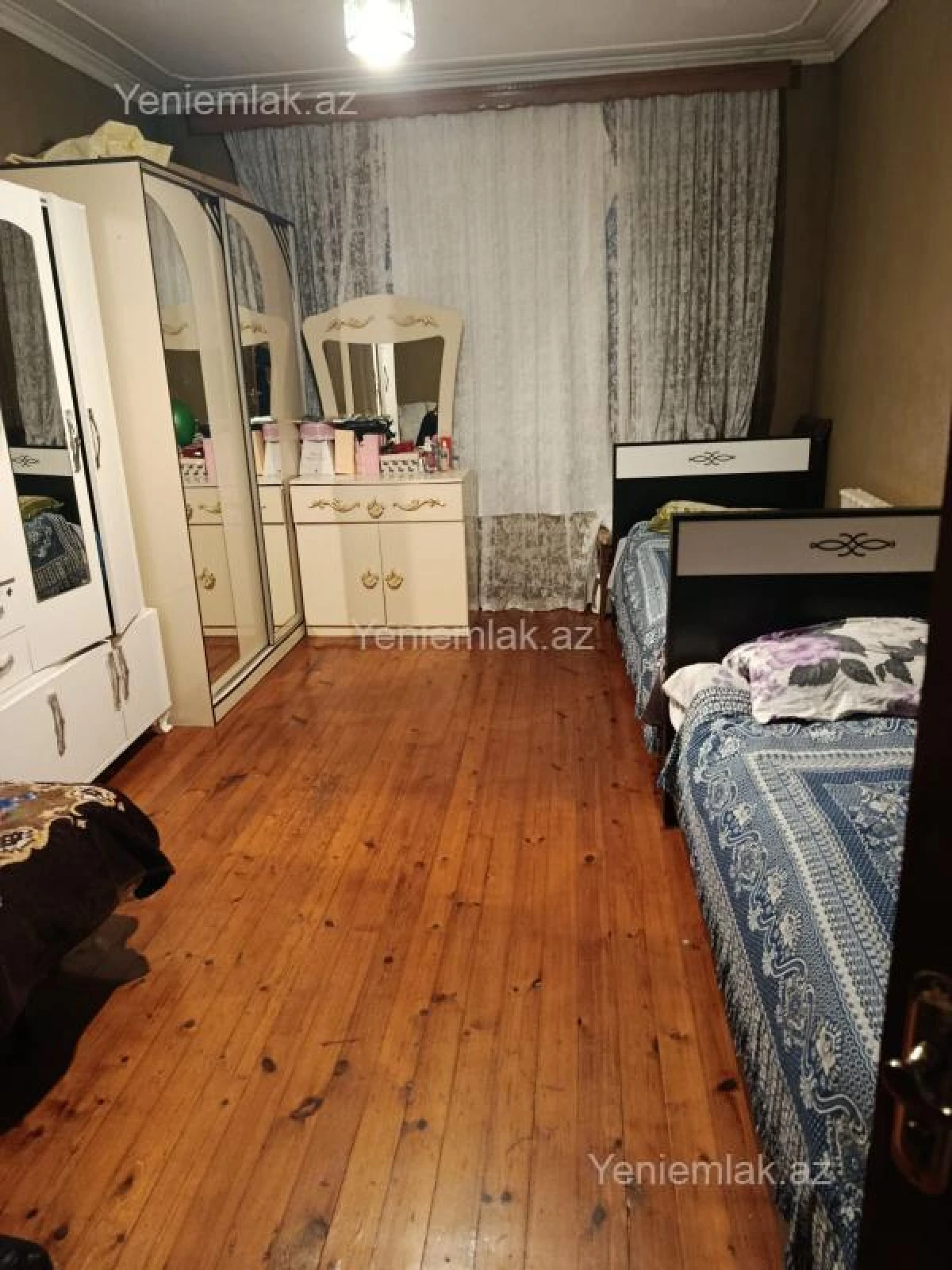 Satılır 3 otaqlı köhnə tikili 70 m²