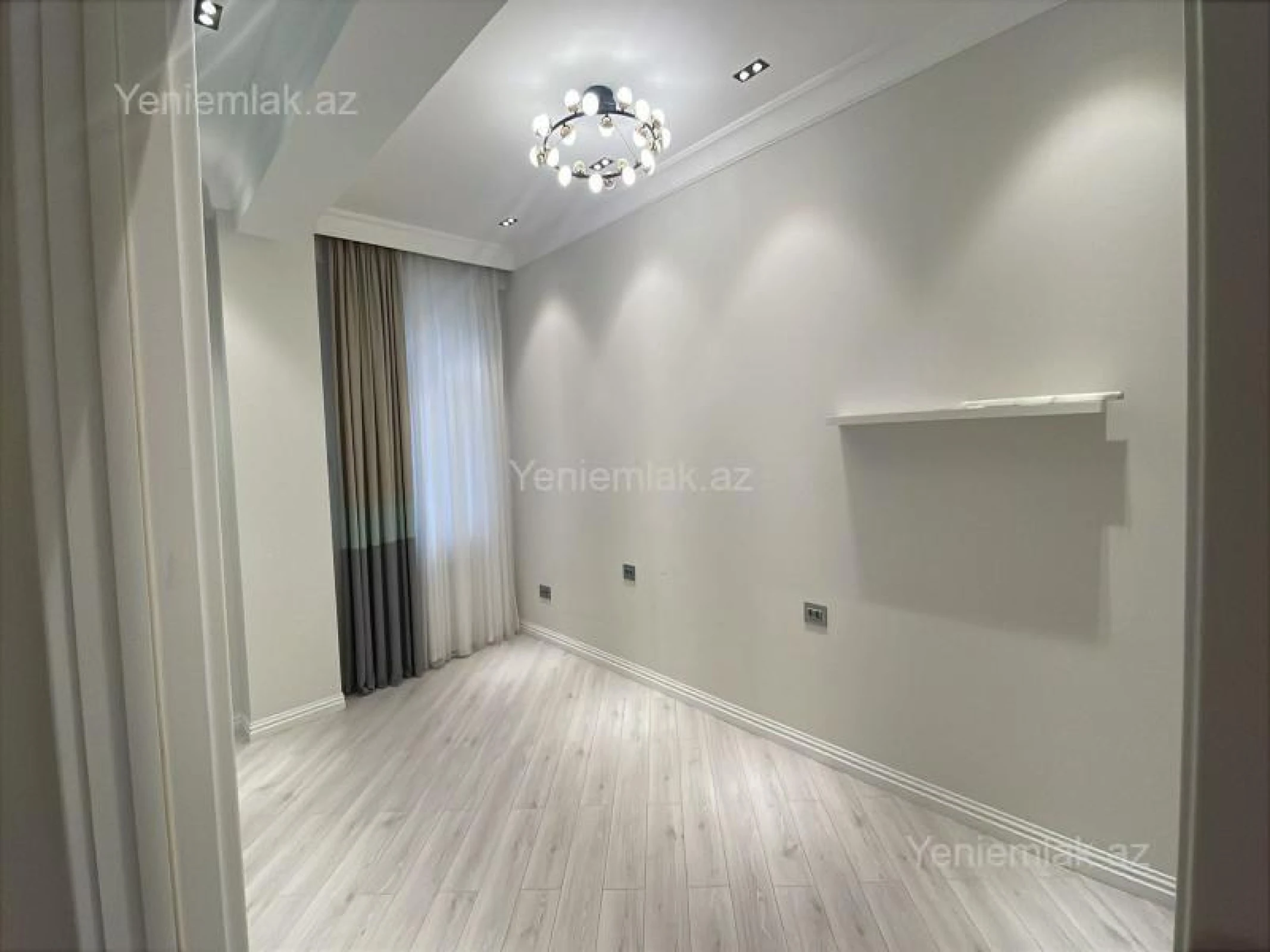 Satılır 3 otaqlı yeni tikili 140 m²