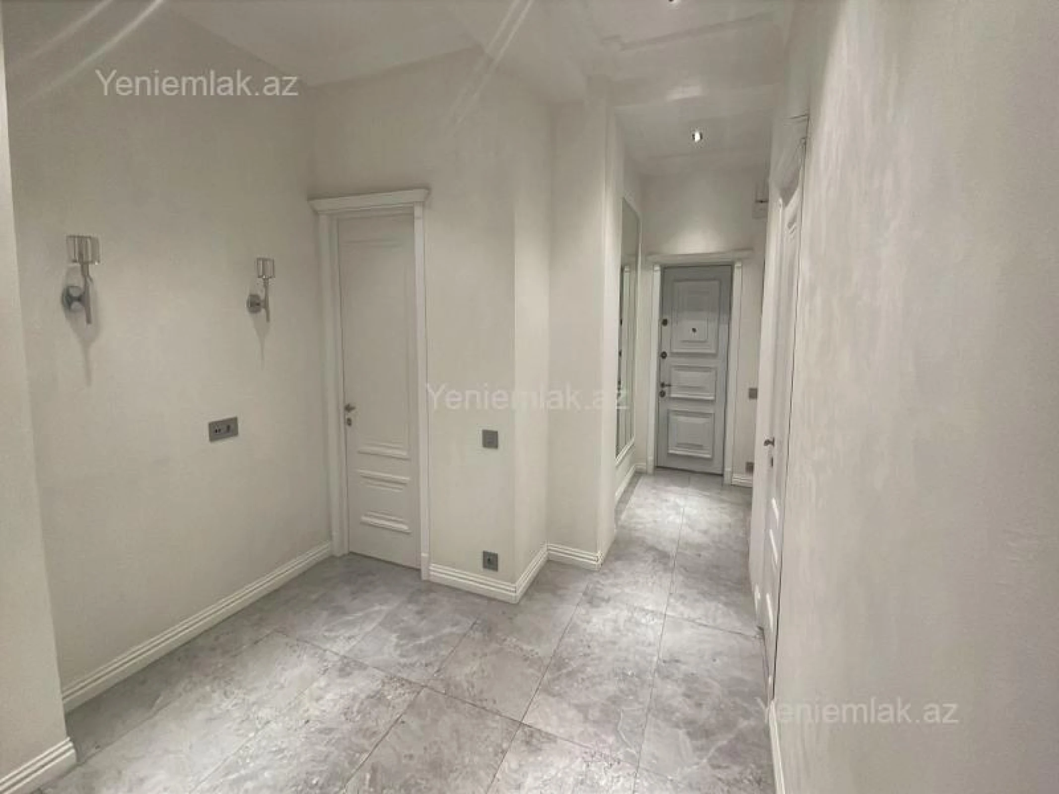 Satılır 3 otaqlı yeni tikili 140 m²