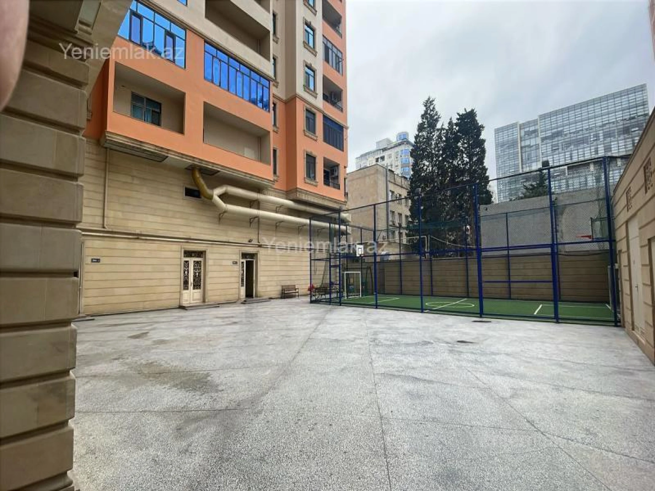Satılır 3 otaqlı yeni tikili 140 m²