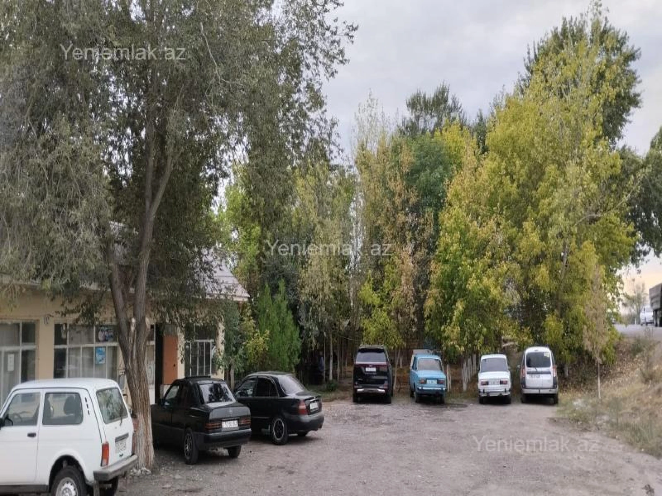 Satılır 5 otaqlı obyekt 170 m²