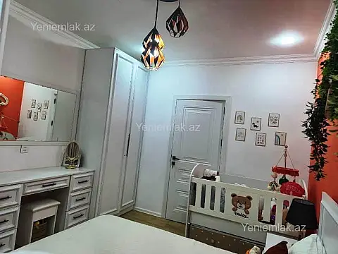 Satılır 2 otaqlı köhnə tikili 60 m²