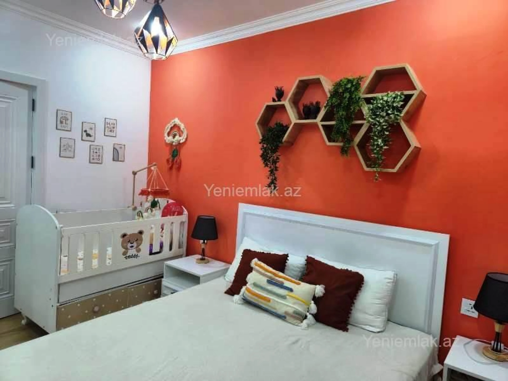 Satılır 2 otaqlı köhnə tikili 60 m²