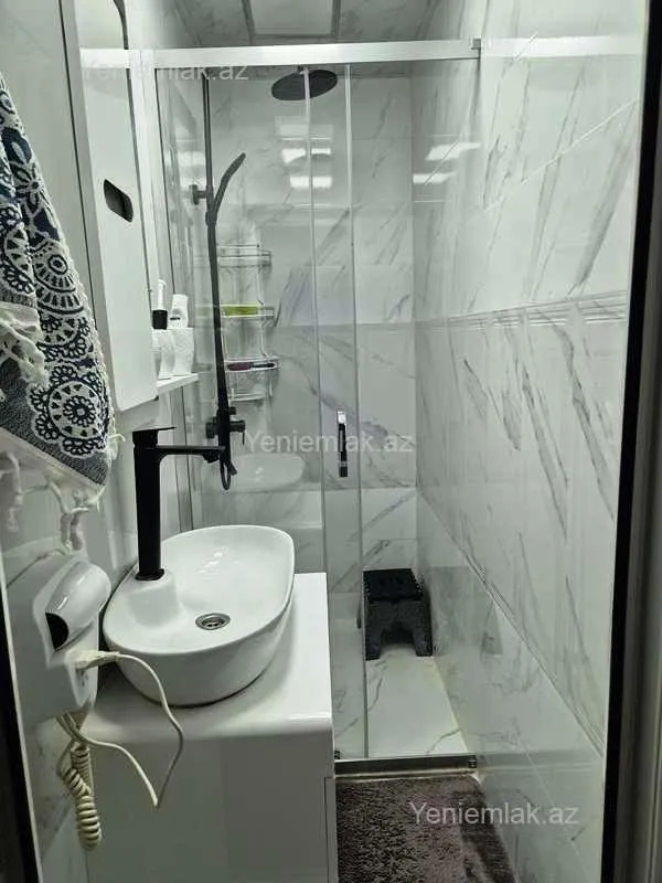 Satılır 2 otaqlı köhnə tikili 60 m²