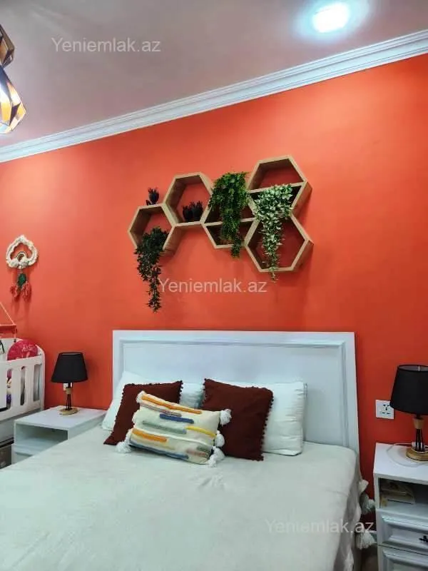 Satılır 2 otaqlı köhnə tikili 60 m²