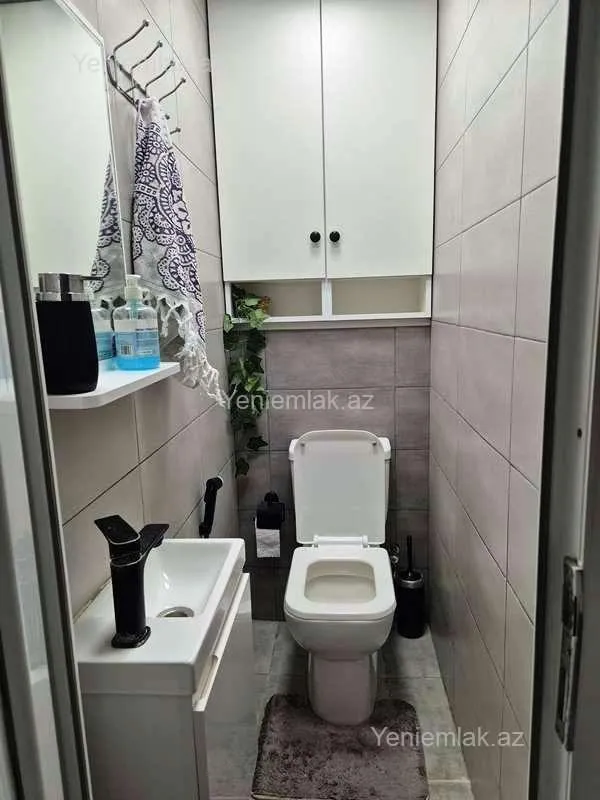 Satılır 2 otaqlı köhnə tikili 60 m²