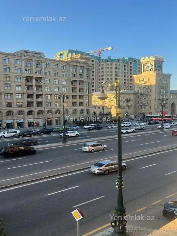 Satılır 3 otaqlı yeni tikili 100 m²