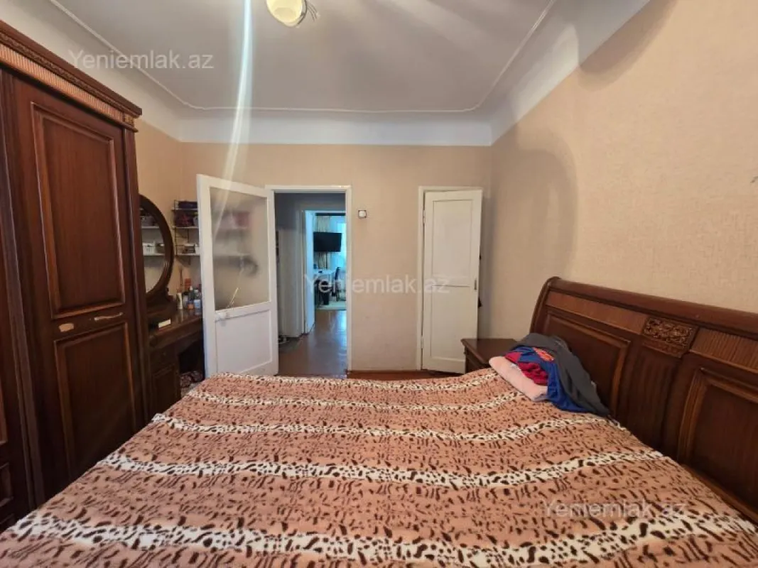Satılır 2 otaqlı köhnə tikili 48 m²