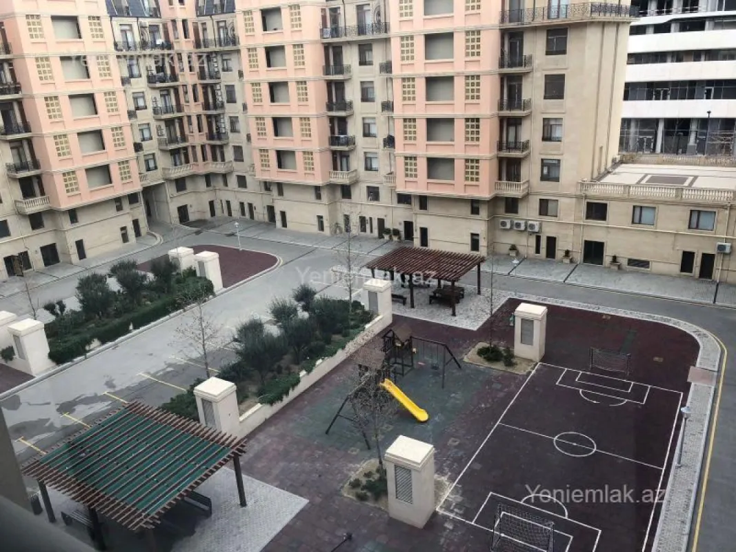 Satılır 4 otaqlı yeni tikili 170 m²