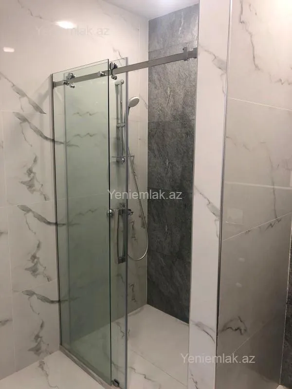 Satılır 4 otaqlı yeni tikili 170 m²