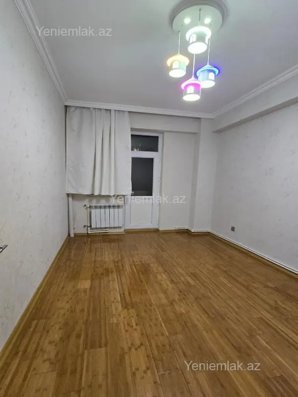 Satılır 3 otaqlı yeni tikili 100 m²
