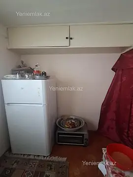 Satılır 1 otaqlı köhnə tikili 42 m²