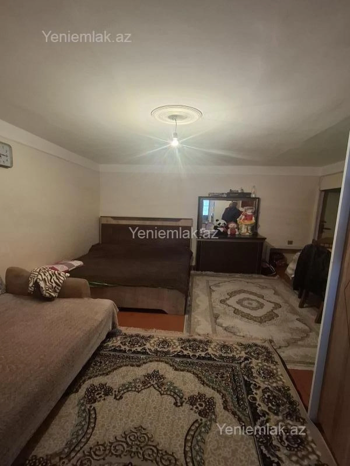 Satılır 1 otaqlı köhnə tikili 42 m²