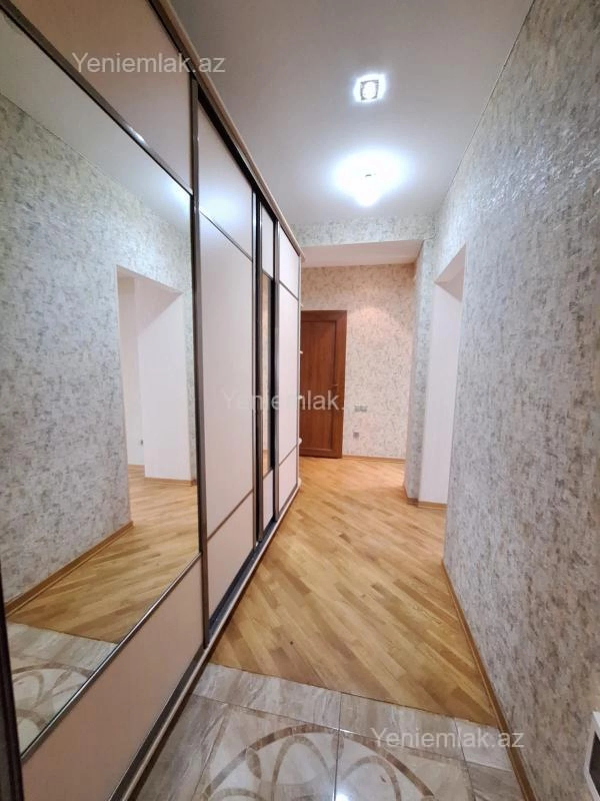 Satılır 2 otaqlı yeni tikili 65 m²