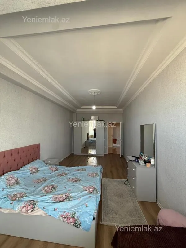 Satılır 2 otaqlı yeni tikili 72 m²