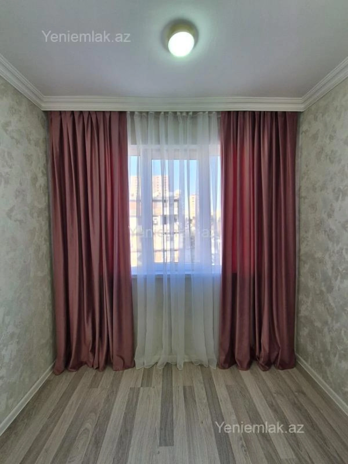 Satılır 2 otaqlı köhnə tikili 36 m²